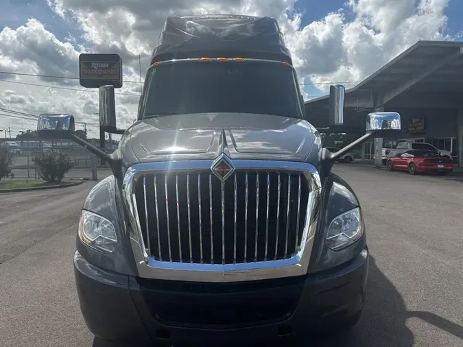 2019 International LT625