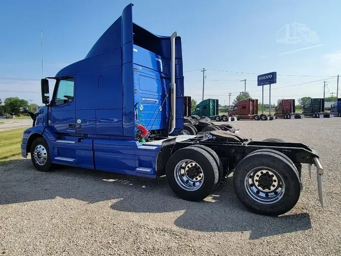 2016 VOLVO VNL64T630