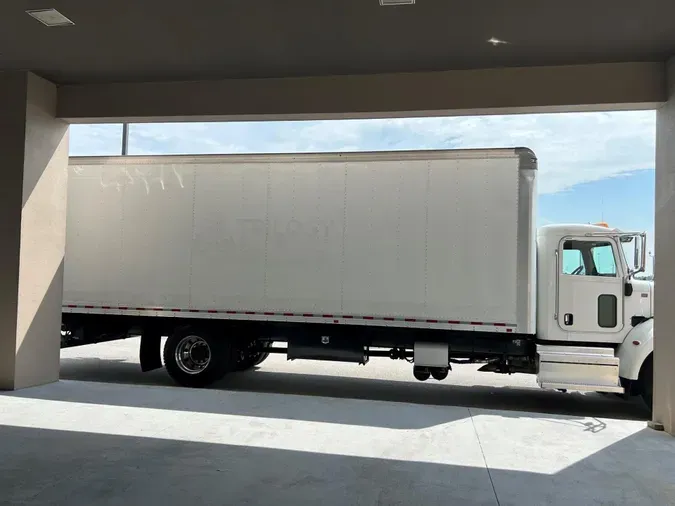 2020 Peterbilt 337f833c560cf853021875ddec6d42b6618