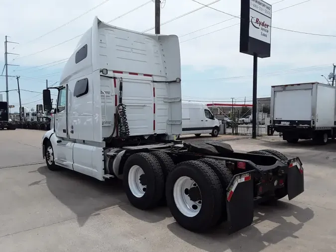 2020 VOLVO VNL64T-760