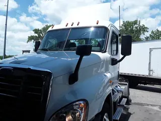 2019 FREIGHTLINER CASCADIA 125