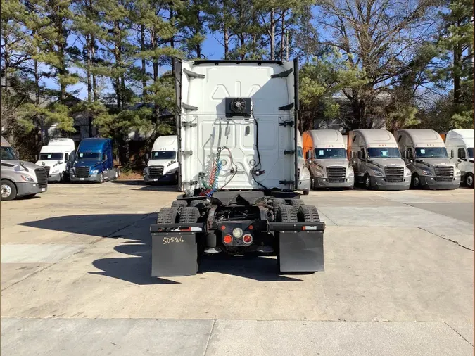 2020 Freightliner Cascadia