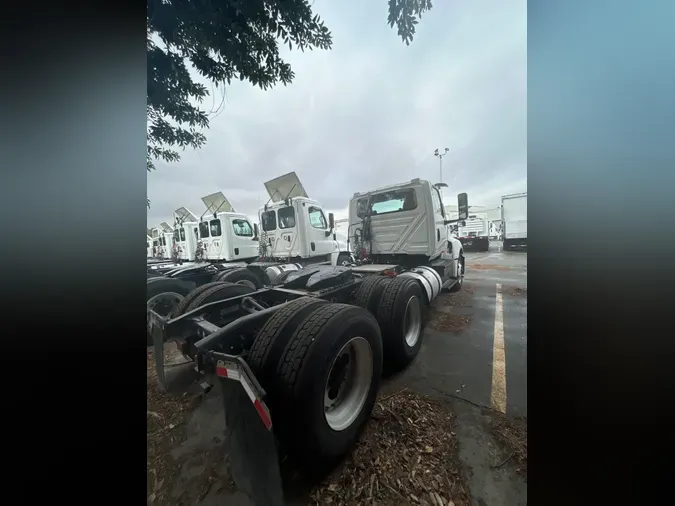 2019 NAVISTAR INTERNATIONAL LT625 DAYCAB T/A