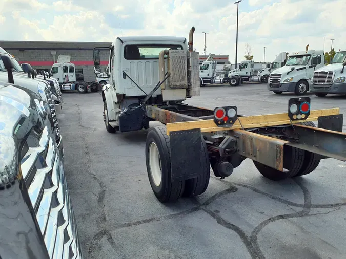 2015 FREIGHTLINER/MERCEDES M2 106