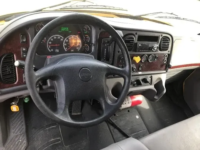 2018 Freightliner M2