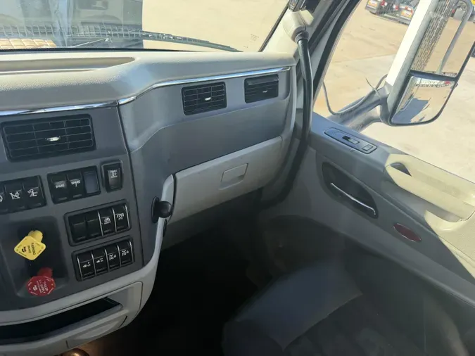 2020 Peterbilt 567f83ee58b1a9a06af0640bd2f850ee032