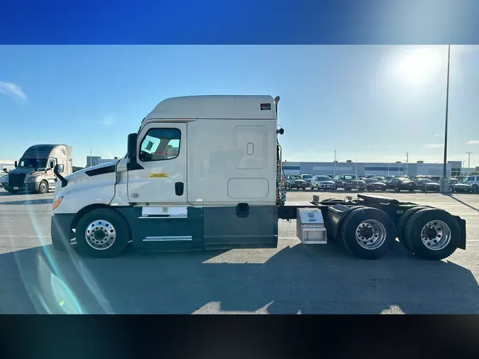 2020 Freightliner Cascadia