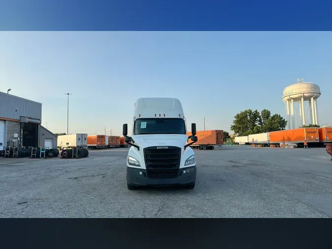 2022 Freightliner Cascadia 126