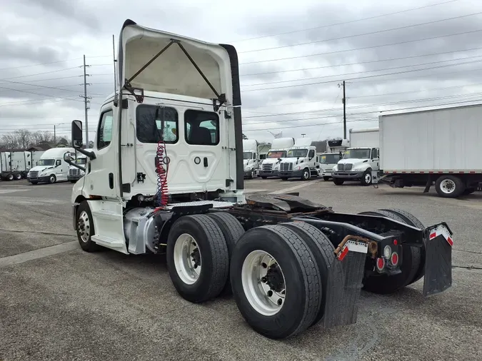 2020 FREIGHTLINER/MERCEDES NEW CASCADIA 116