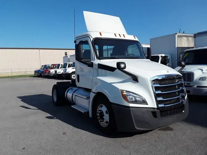 2020 FREIGHTLINER/MERCEDES NEW CASCADIA 126f8496092a051a2def7a15fc4eba9528e