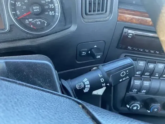 2019 International LT625