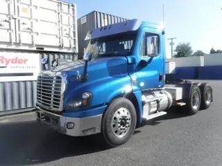 2018 FREIGHTLINER/MERCEDES CASCADIA 125