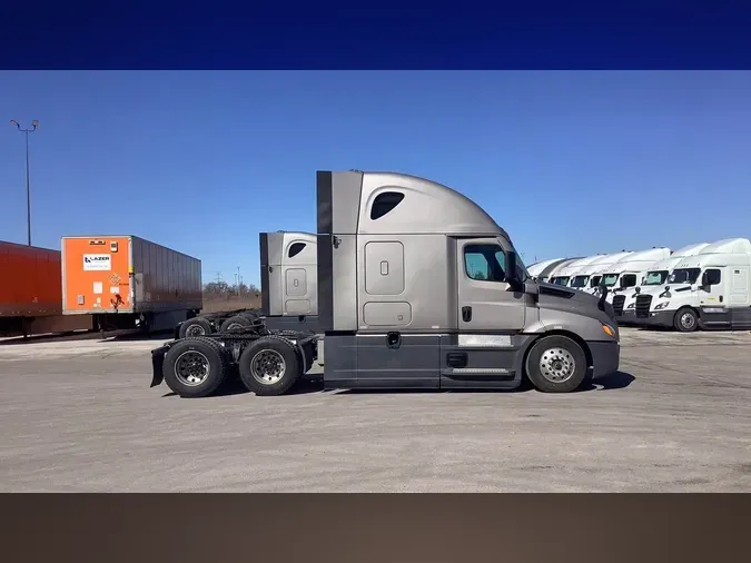 2024 Freightliner Cascadia