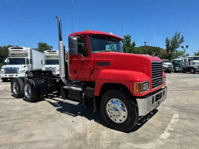 2020 MACK PI64T