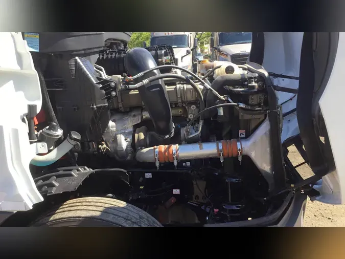 2021 Freightliner Cascadia 126f8581b96622ae2bb3d2f7977d10a4eef