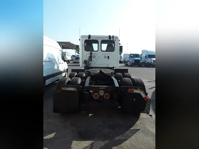 2019 FREIGHTLINER NEW CASCADIA PX12664