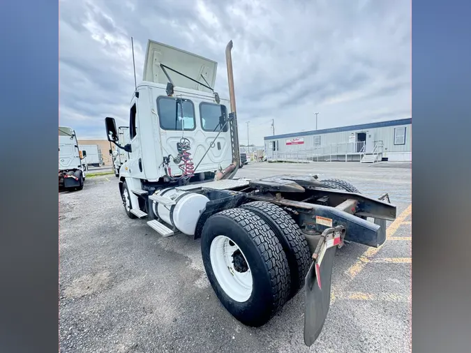 2019 FREIGHTLINER/MERCEDES CASCADIA 125