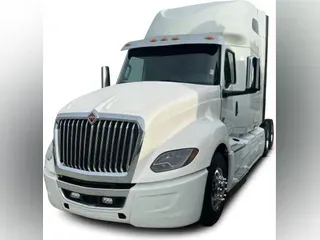 2021 International LT625