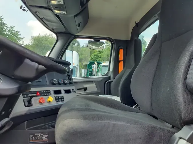 2019 FREIGHTLINER NEW CASCADIA PX12664