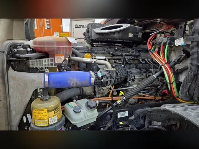 2022 Freightliner Cascadia 126