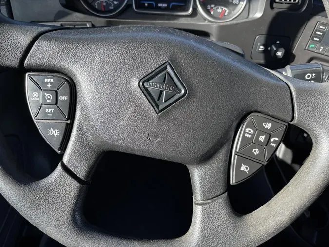 2022 International LT625