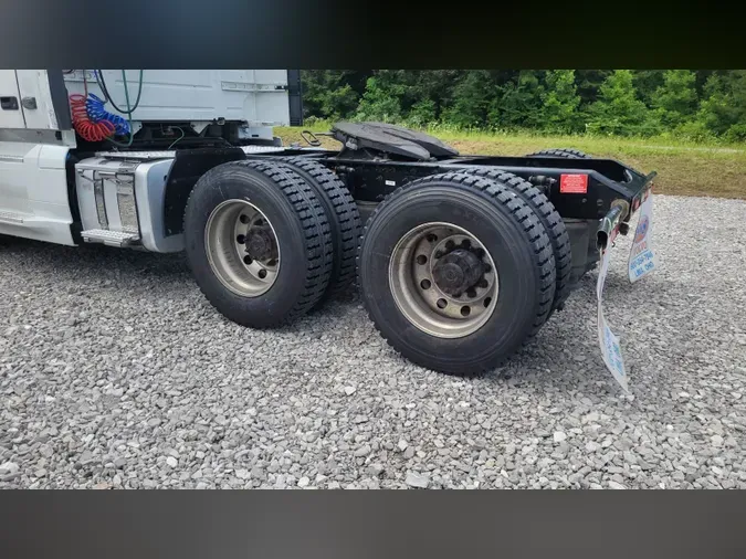 2019 Volvo VNL300