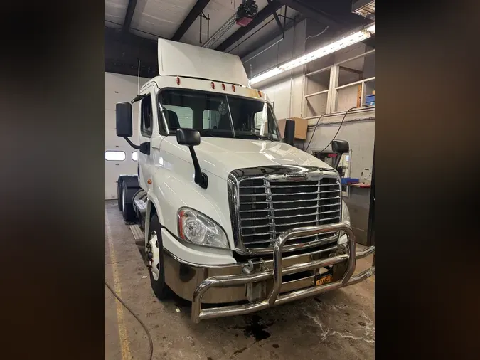 2018 FREIGHTLINER/MERCEDES CASCADIA 125