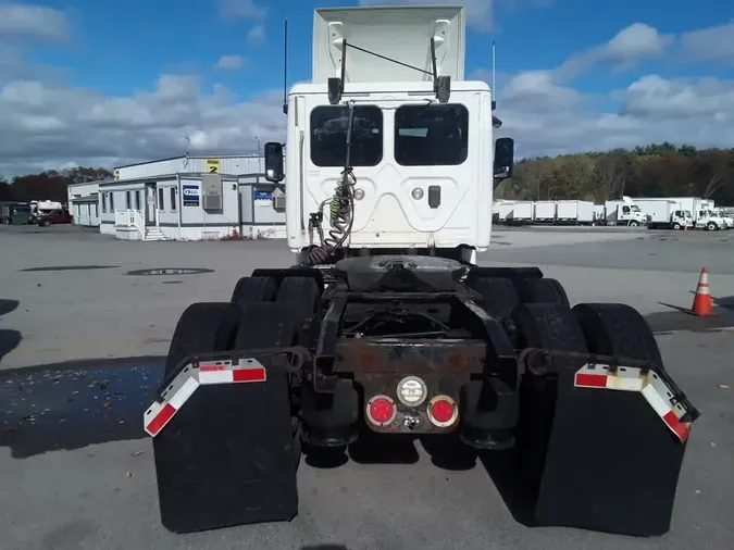 2017 FREIGHTLINER/MERCEDES CASCADIA 125