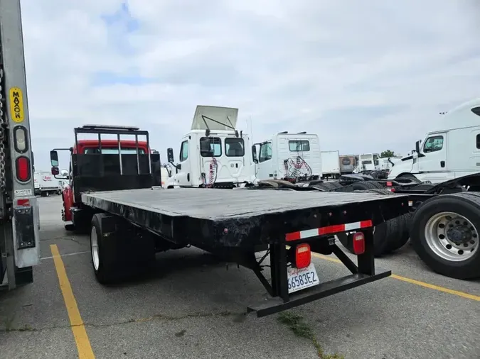 2018 FREIGHTLINER/MERCEDES M2 106