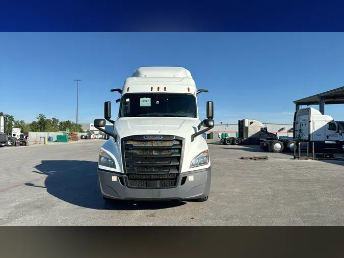2019 Freightliner Cascadia 126