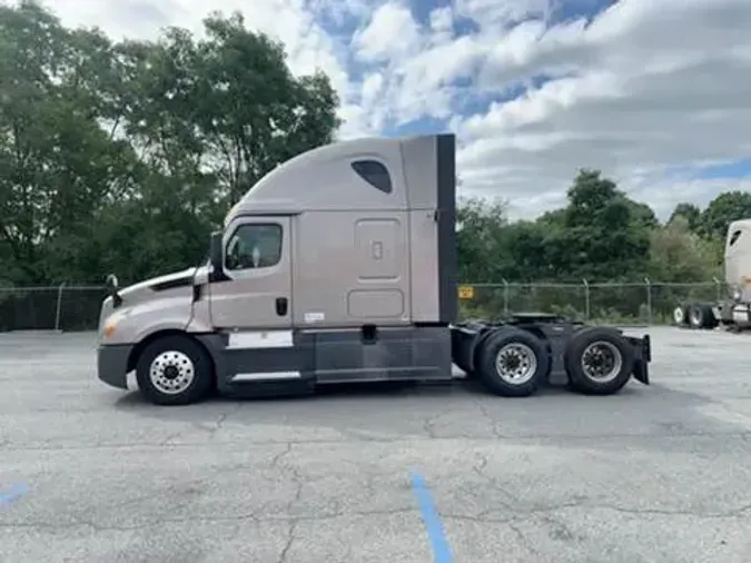 2020 Freightliner Cascadia