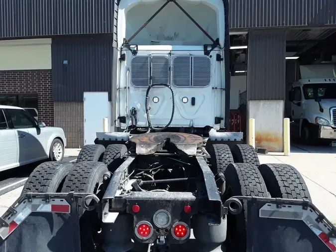 2020 FREIGHTLINER NEW CASCADIA 116