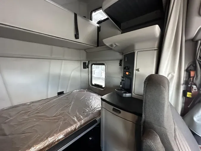 2021 Peterbilt 579