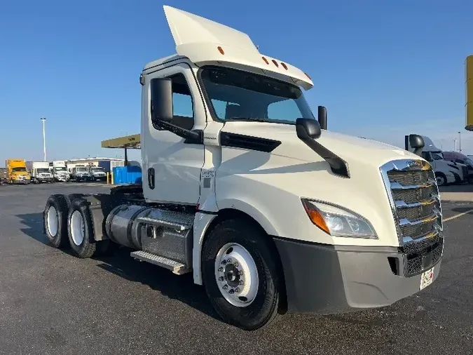 2018 Freightliner T12664STf87bbcd93e2c494d3c07fdf6d774b724