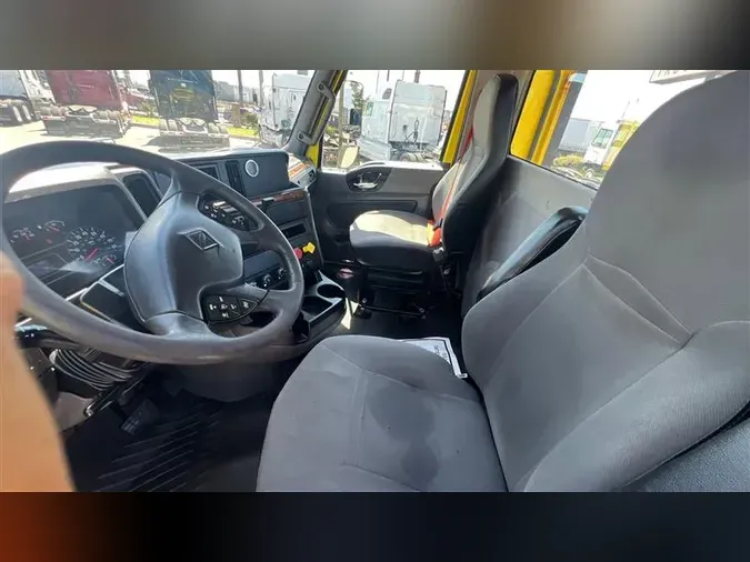 2019 INTERNATIONAL RH613