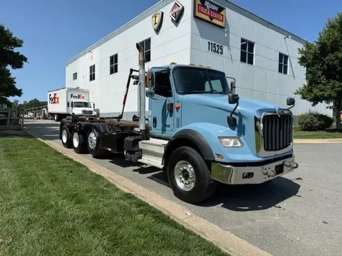 2020 International HX620