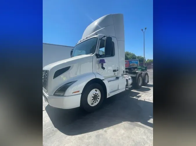 2018 VOLVO VNL64T-300f87f36e3d59826fdb186a4a135f0dfe0