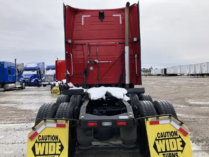 2019 VOLVO VNL64T860