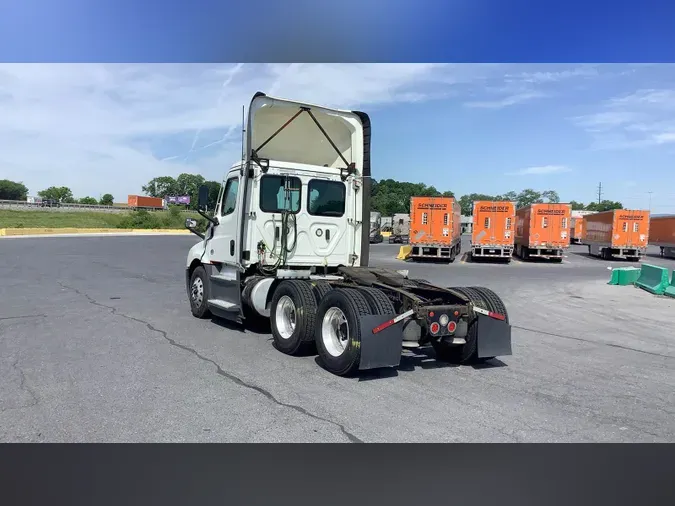 2021 Freightliner Cascadia 126f8843b0d1c324b98bfdbc89af56439b6