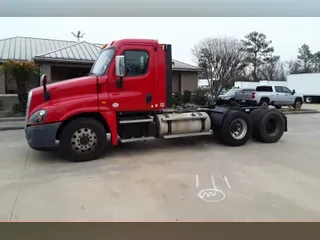 2019 FREIGHTLINER/MERCEDES CASCADIA 125