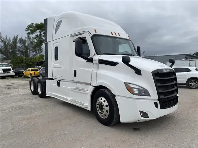 2023 FREIGHTLINER CA126