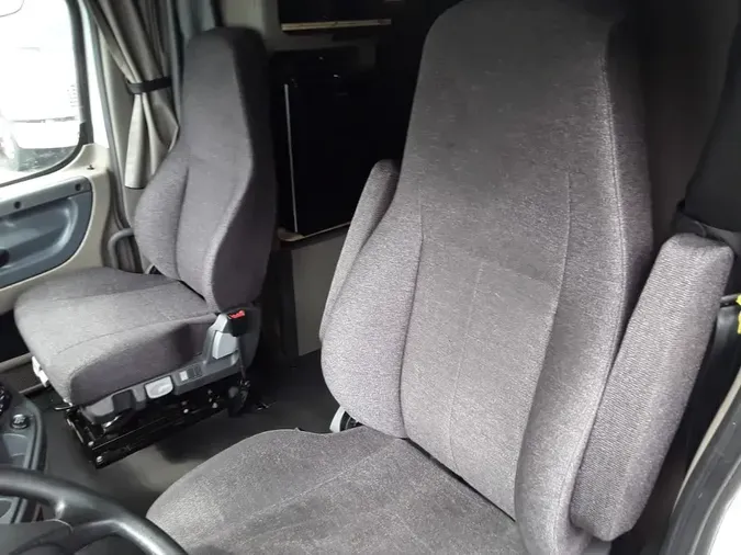 2020 FREIGHTLINER/MERCEDES CASCADIA 125