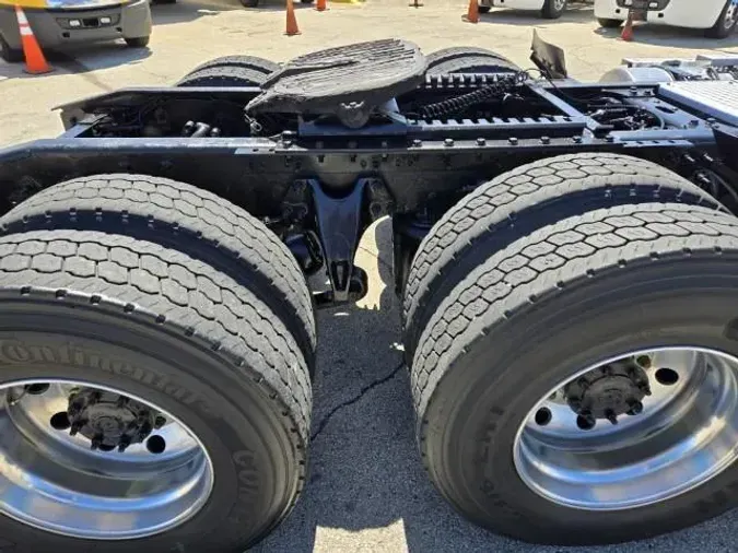 2020 International LT625