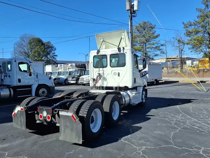 2020 FREIGHTLINER/MERCEDES NEW CASCADIA PX12664