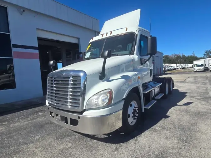 2019 FREIGHTLINER/MERCEDES CASCADIA 125