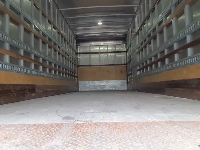 2019 FREIGHTLINER/MERCEDES M2 106