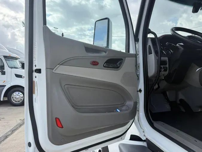2021 Peterbilt 579