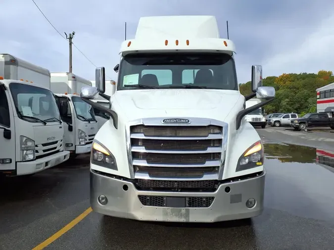 2020 FREIGHTLINER/MERCEDES NEW CASCADIA 116
