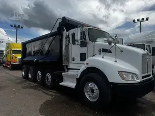 2012 KENWORTH T440