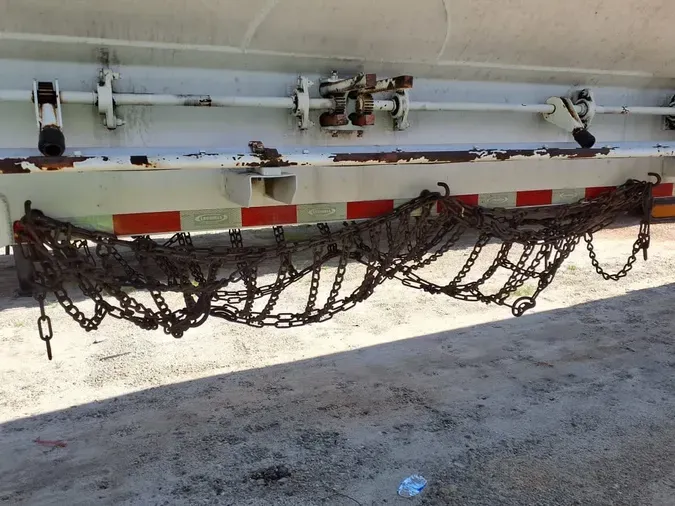 2012 UTILITY TRAILERS TANKER TRAILER